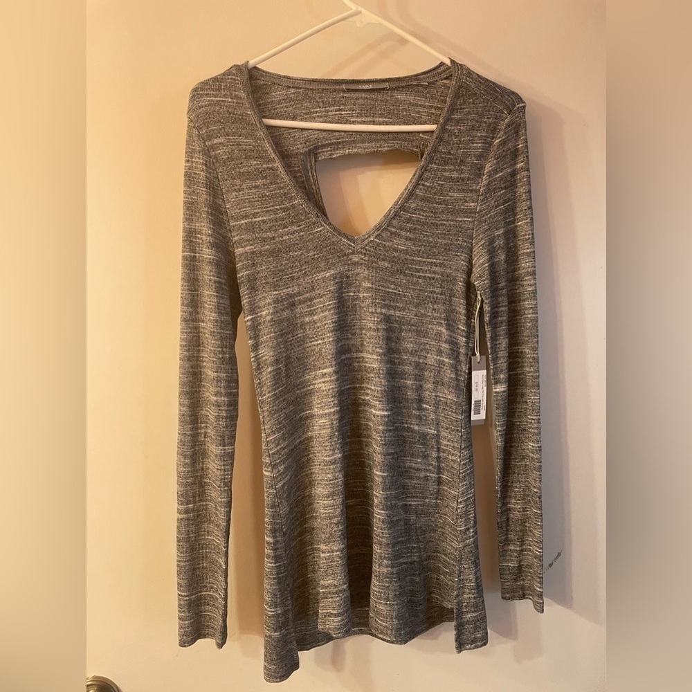 Tart Collection long sleeve knit top with key hole cutouts